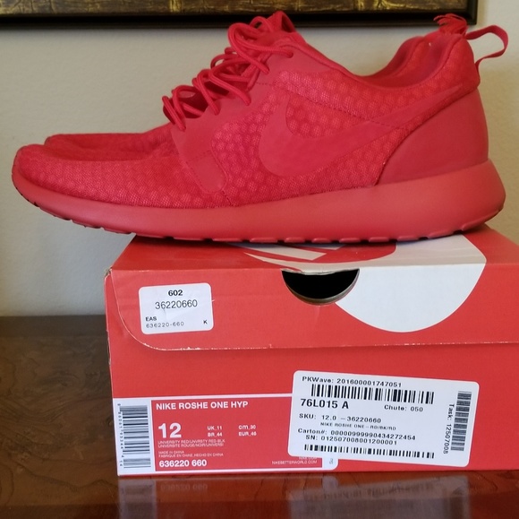 Nike Red Roshe Run Hyperfuse 12 - Picture 5 of 6
